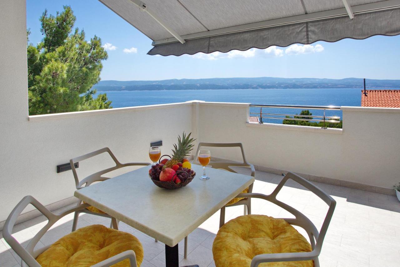 Nemira Beach Getaway Omis Bagian luar foto
