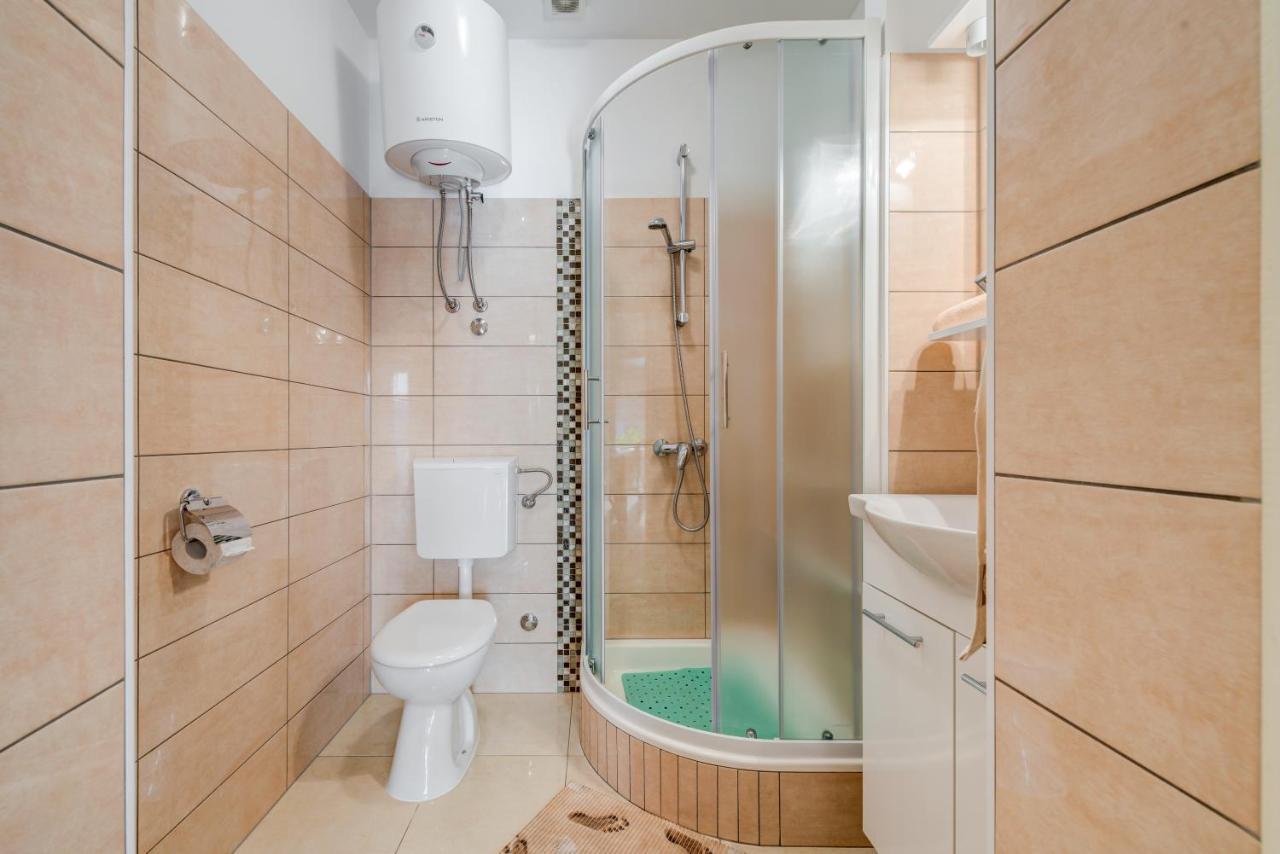 Nemira Beach Getaway Omis Bagian luar foto