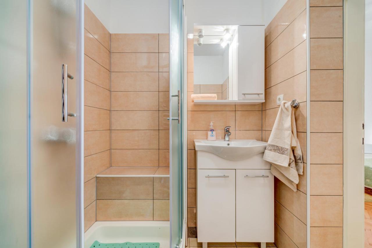Nemira Beach Getaway Omis Bagian luar foto
