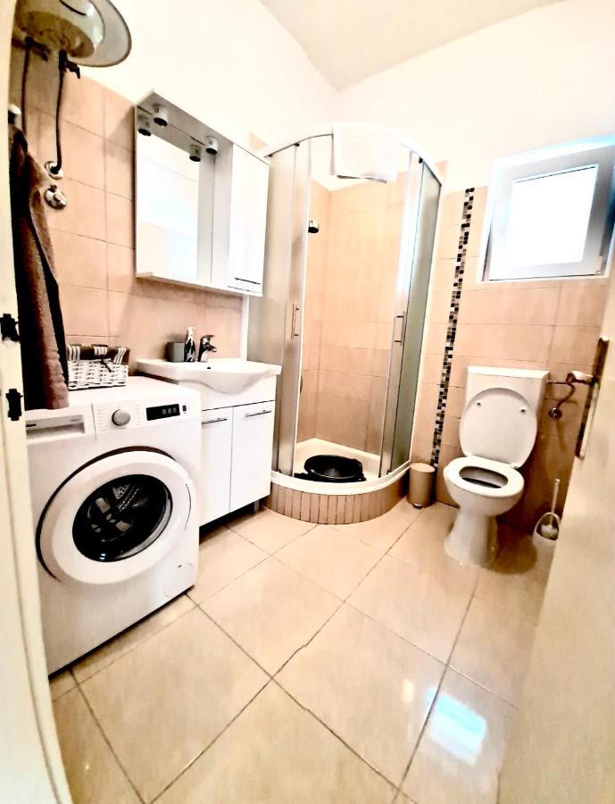 Nemira Beach Getaway Omis Bagian luar foto