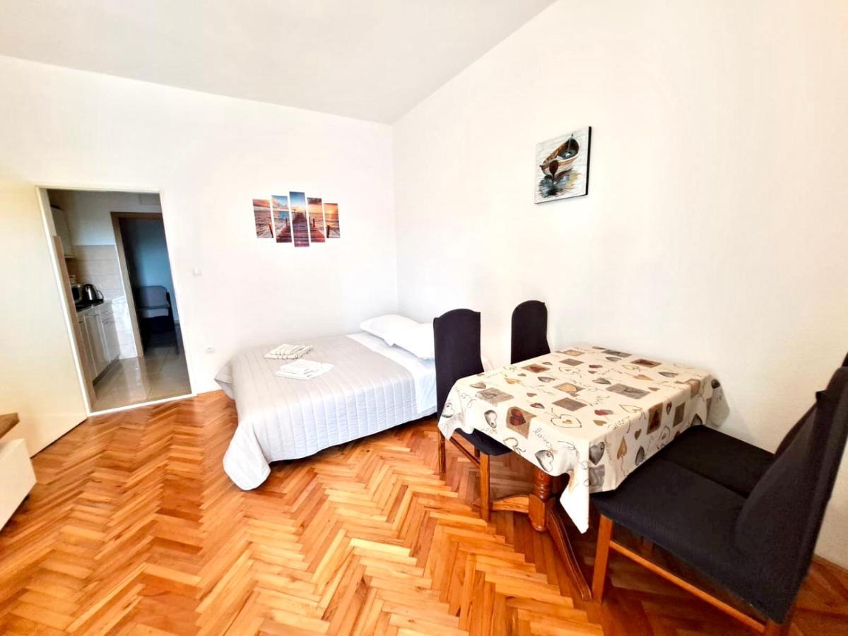 Nemira Beach Getaway Omis Bagian luar foto