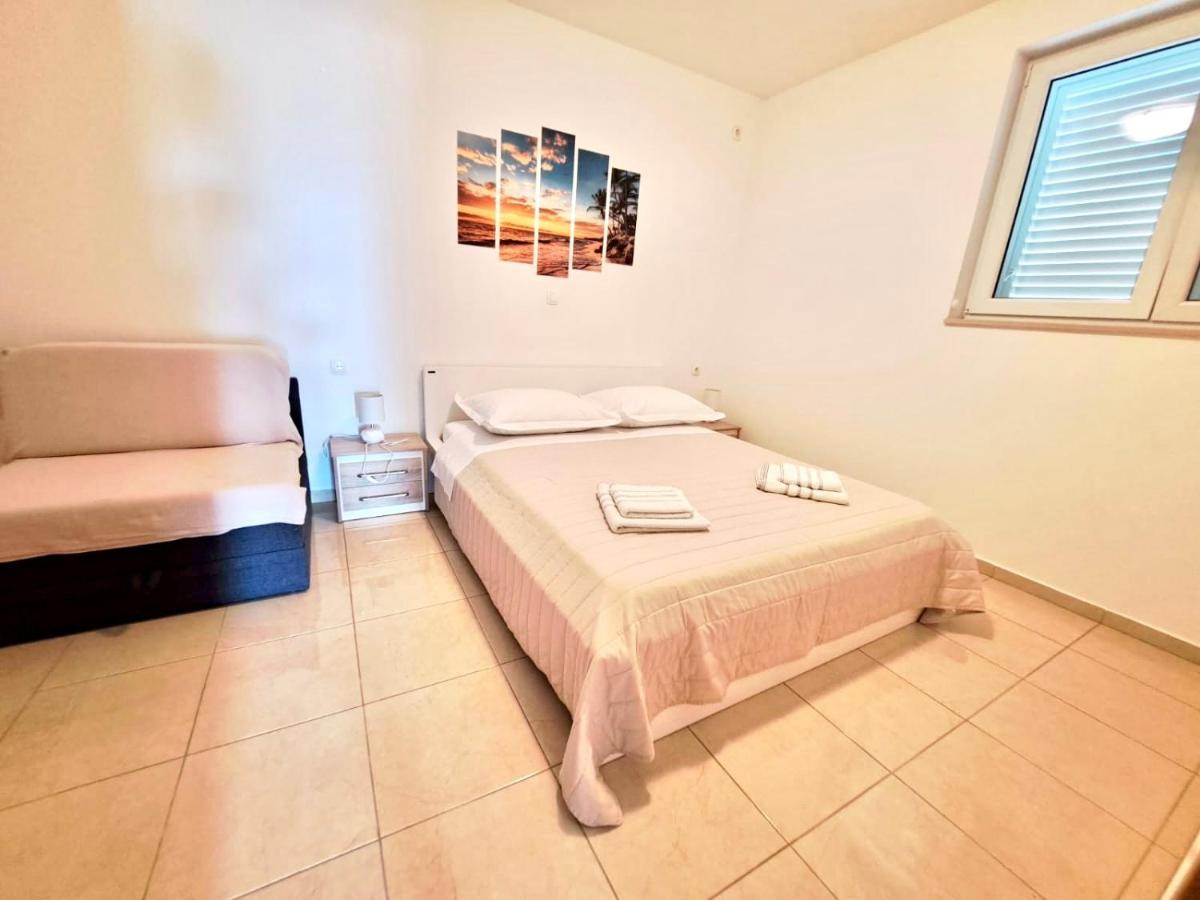 Nemira Beach Getaway Omis Bagian luar foto