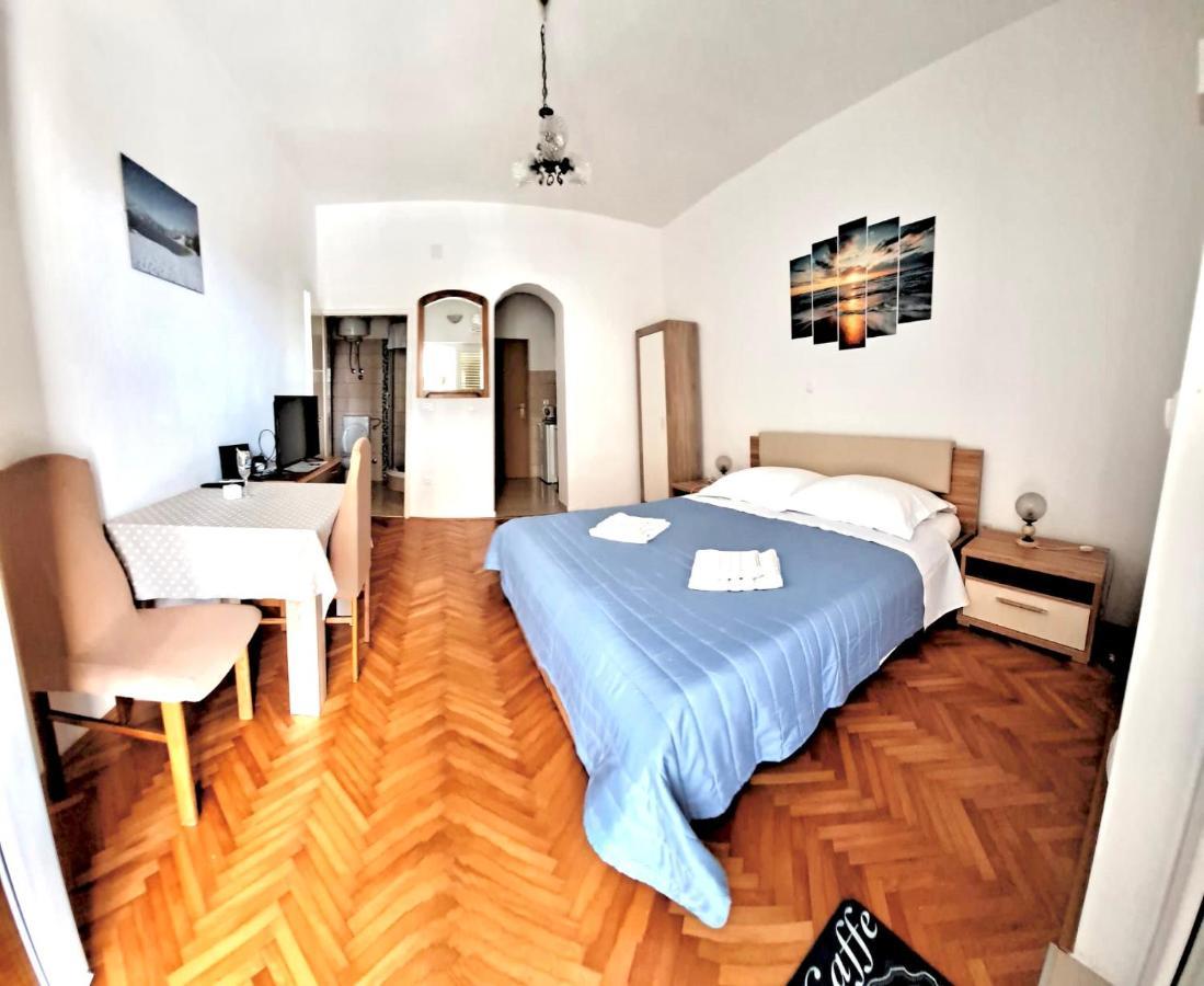 Nemira Beach Getaway Omis Bagian luar foto