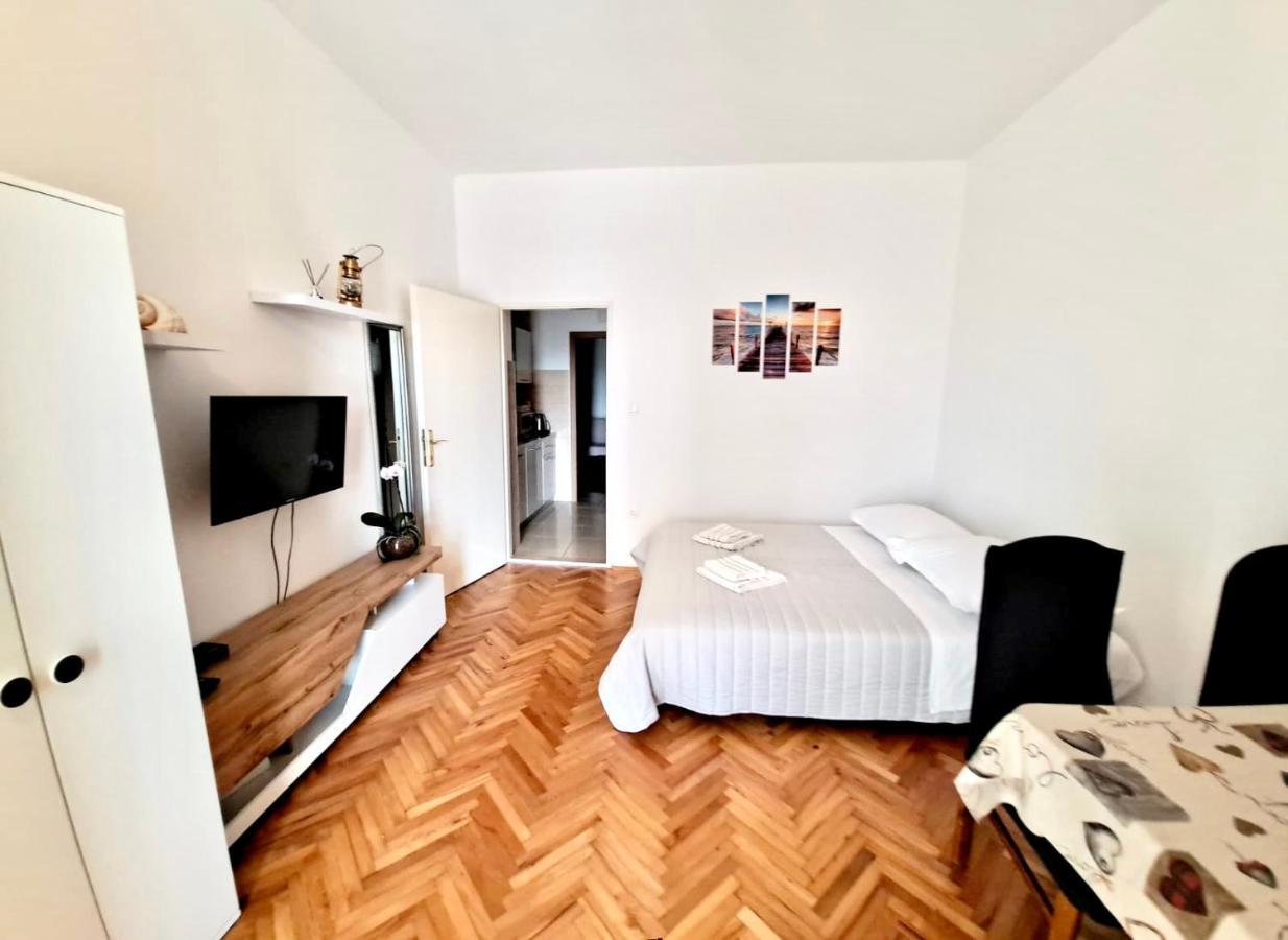 Nemira Beach Getaway Omis Bagian luar foto